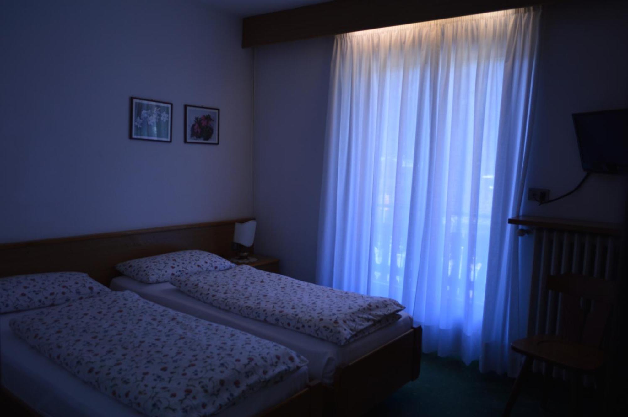 Garni Bucaneve Madonna Szoba fotó